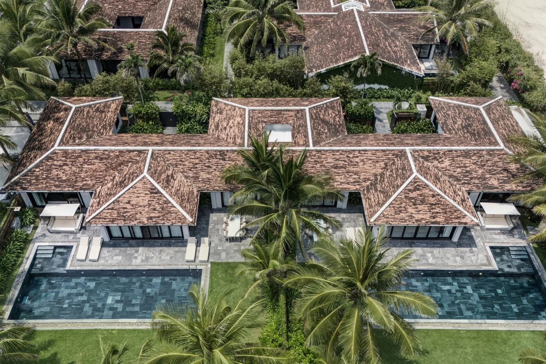 3 Bedrooms Pool Villa Ocean Front