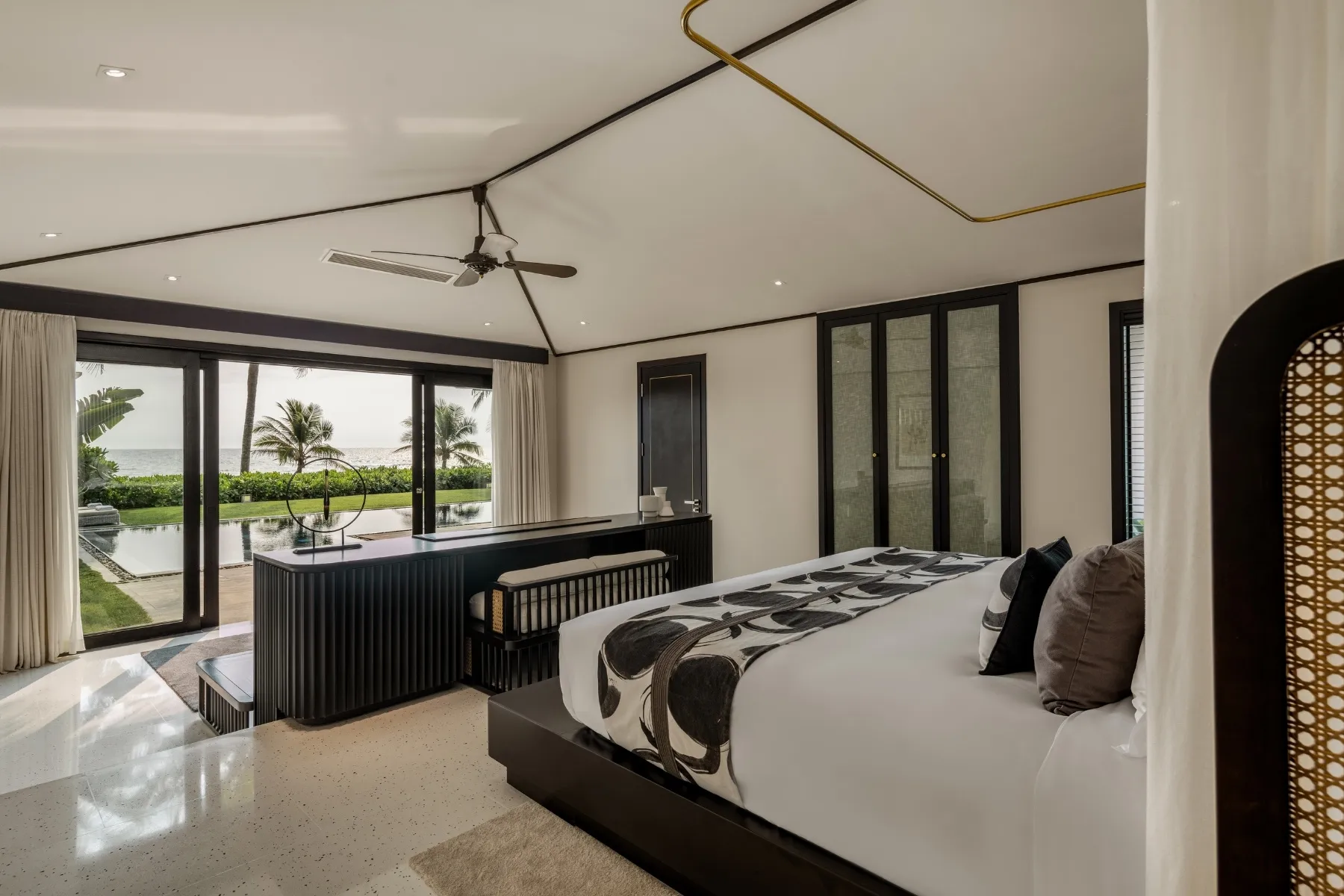 3 Bedrooms Pool Villa Ocean Front