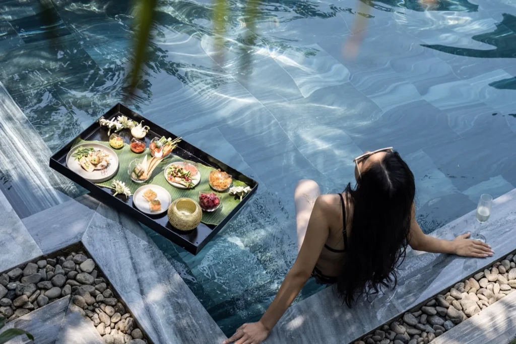 インルームダイニング