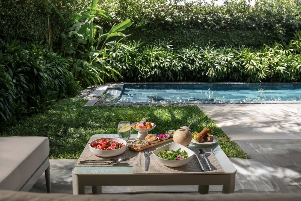 インルームダイニング