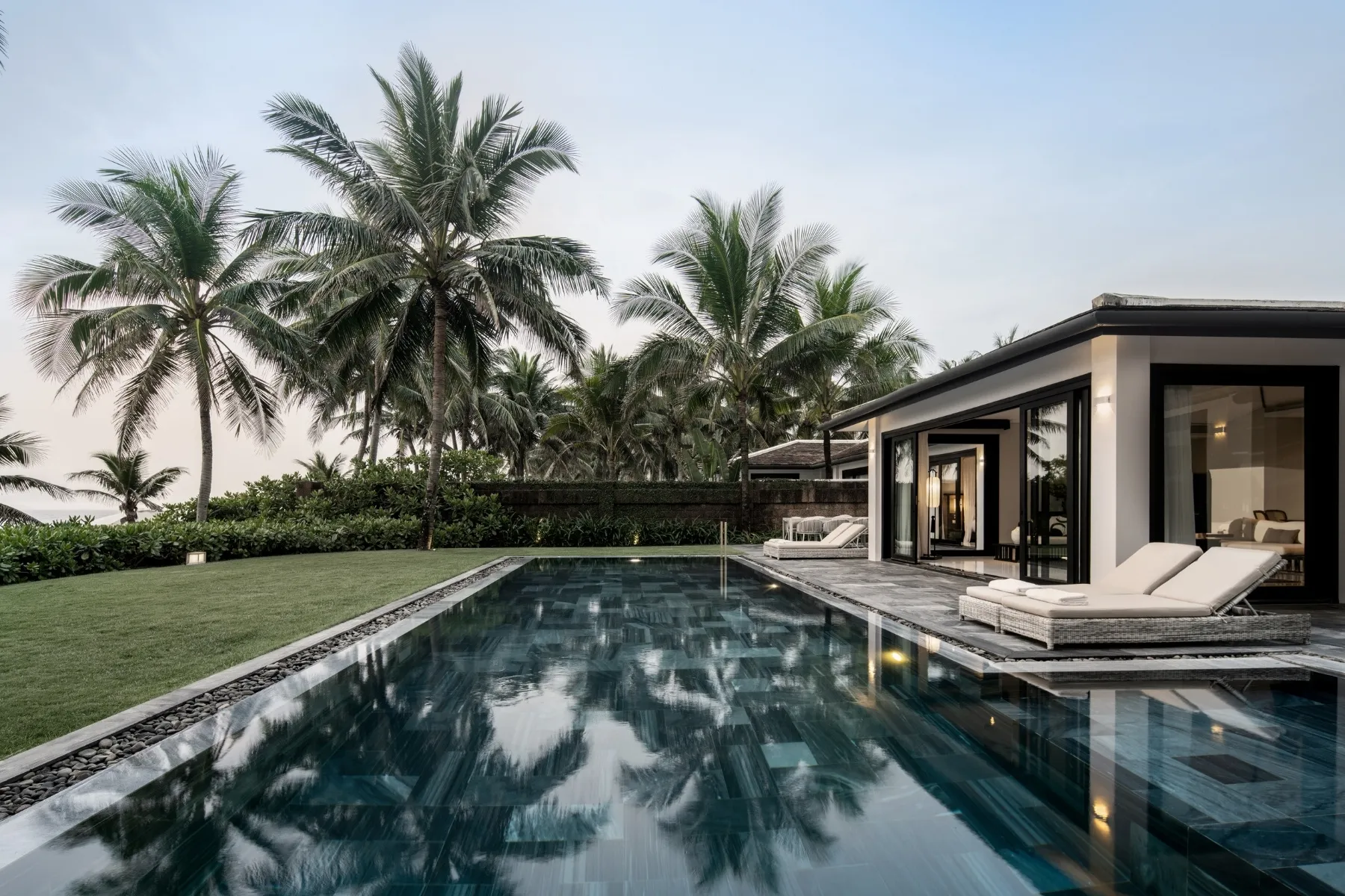 2 Bedrooms Pool Villa Ocean Front