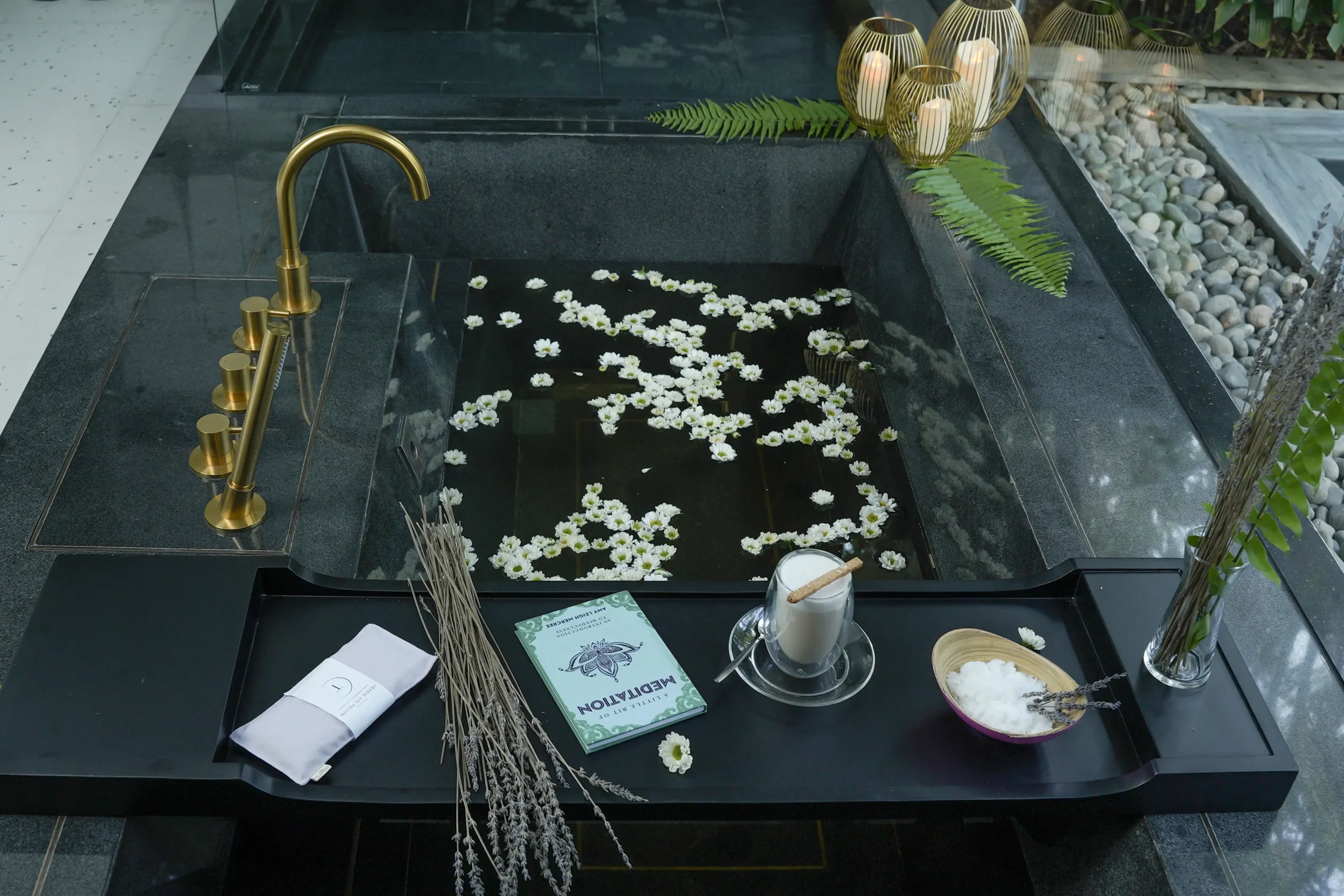 SIGNATURE BATH RITUALS