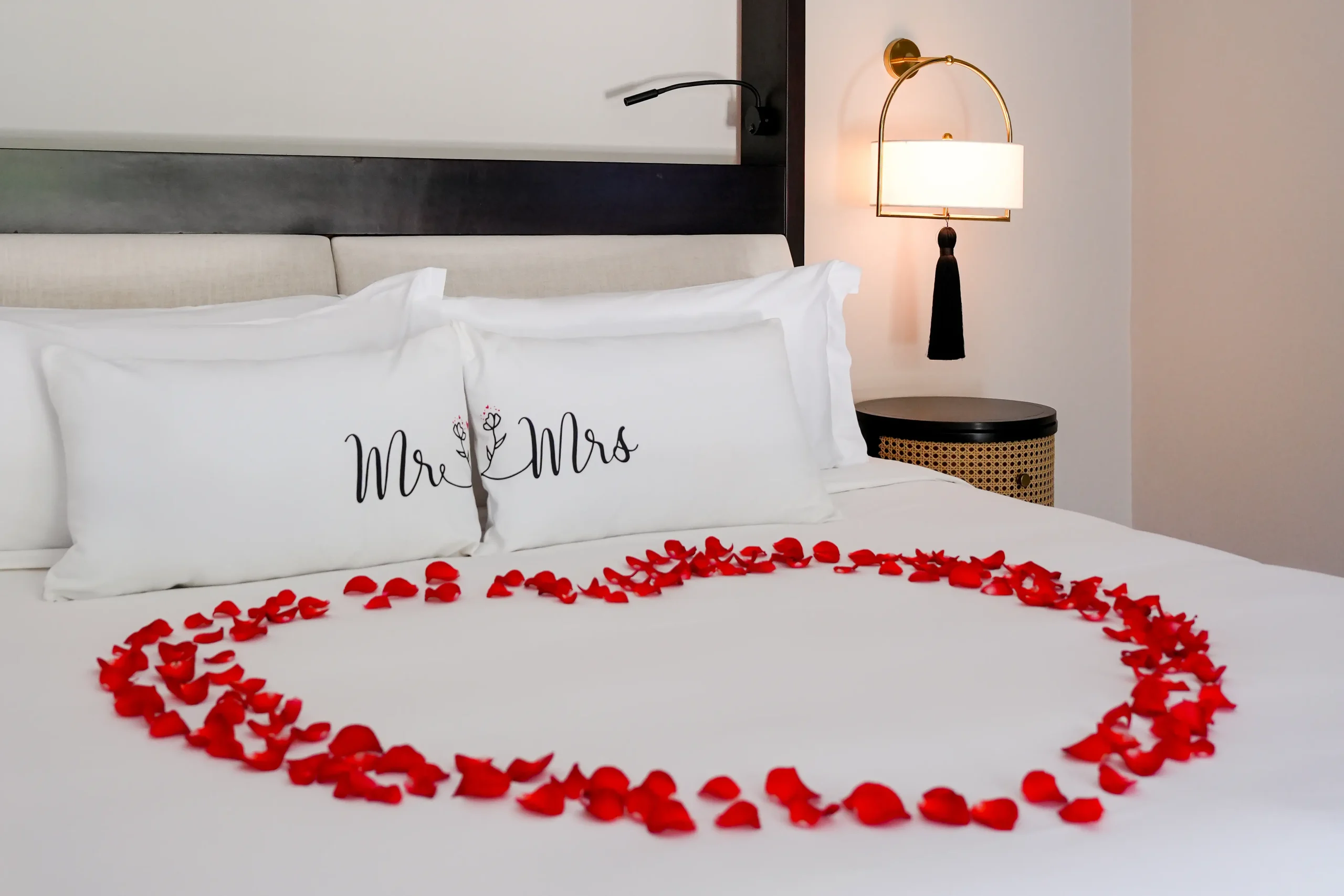 TIA - ROMANTIC PACKAGE (19)