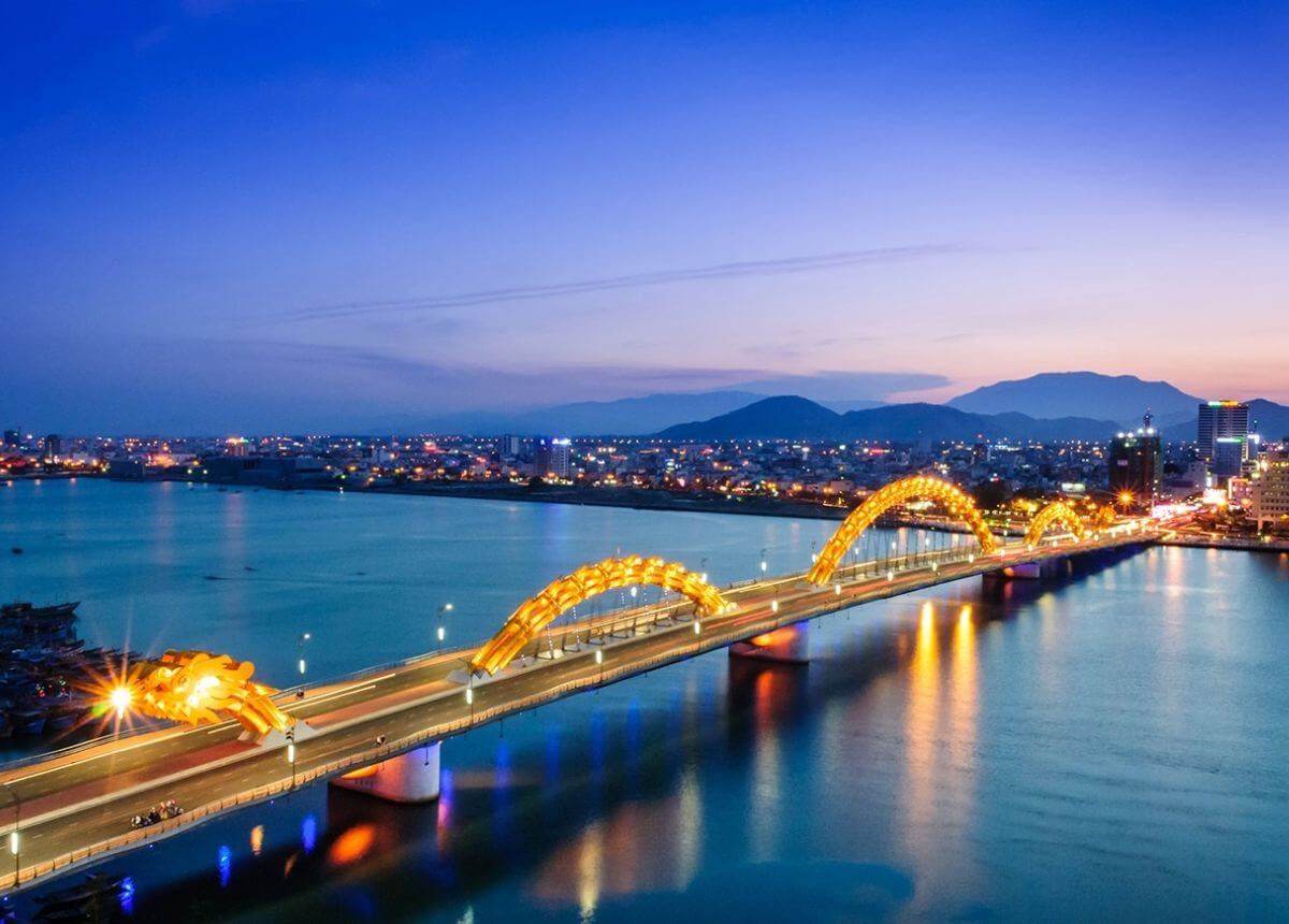 Cầu Rồng và sông Hàn về đêm