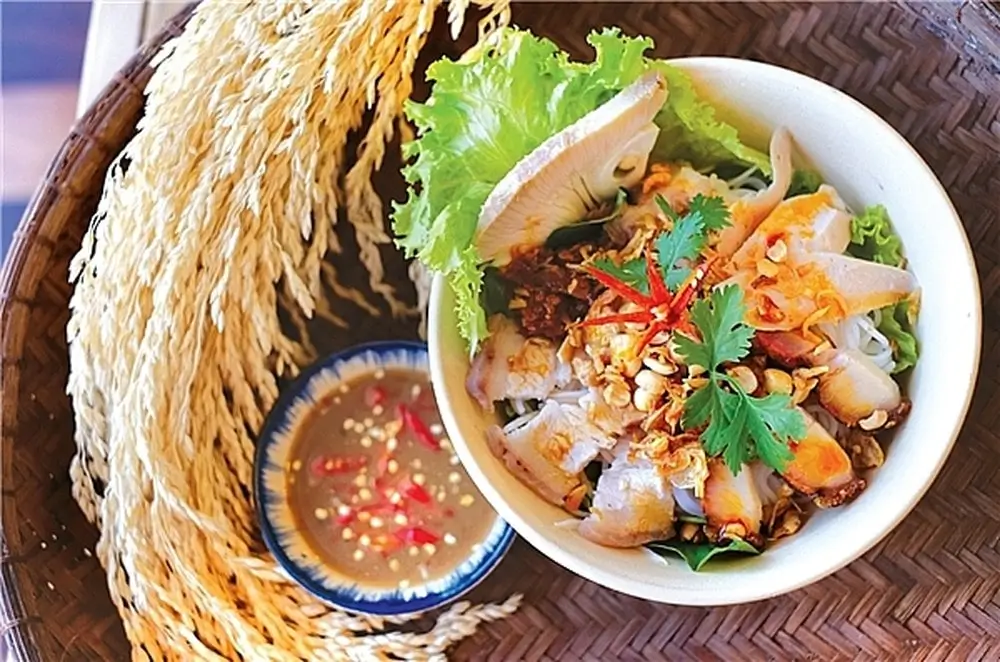 Bún mắm nêm