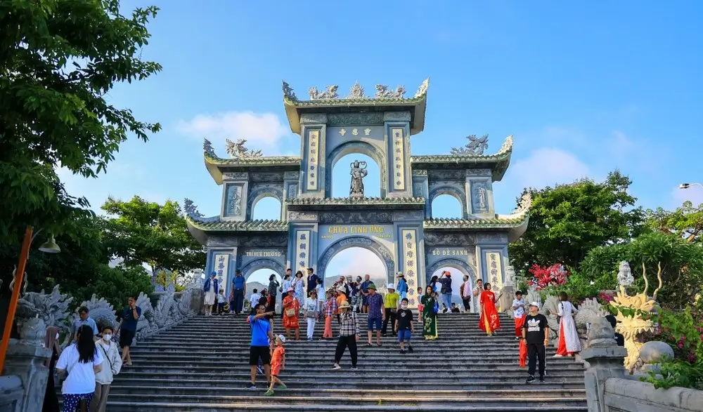 Chùa Linh Ứng Sơn Trà