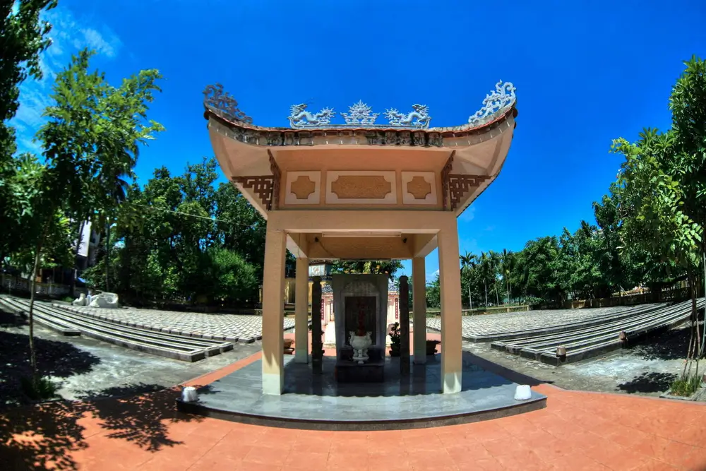 Nghĩa trủng Hòa Vang
