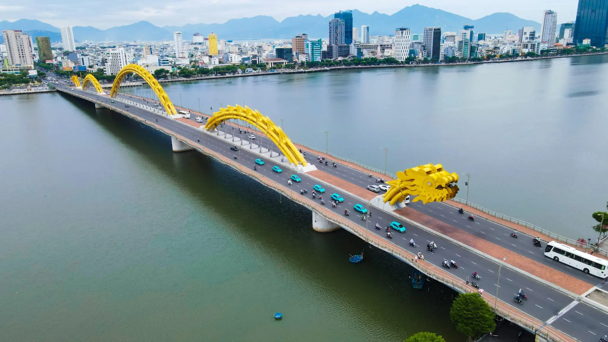 Cầu Rồng - Biểu tượng hiện đại của Đà Nẵng