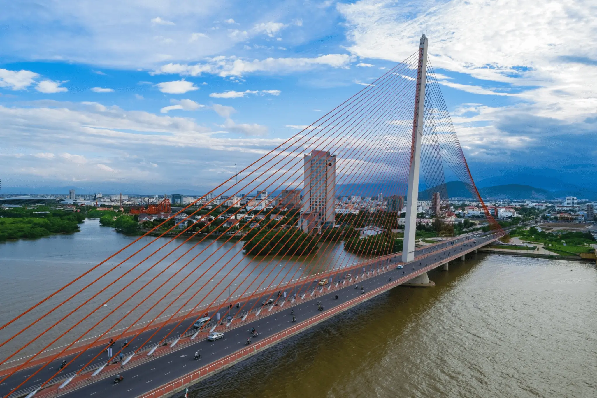 Cầu Trần Thị Lý - Cánh buồm giữa sông Hàn