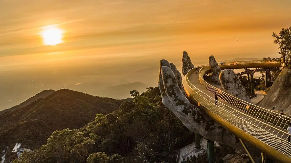 Cầu Vàng có gì hấp dẫn?