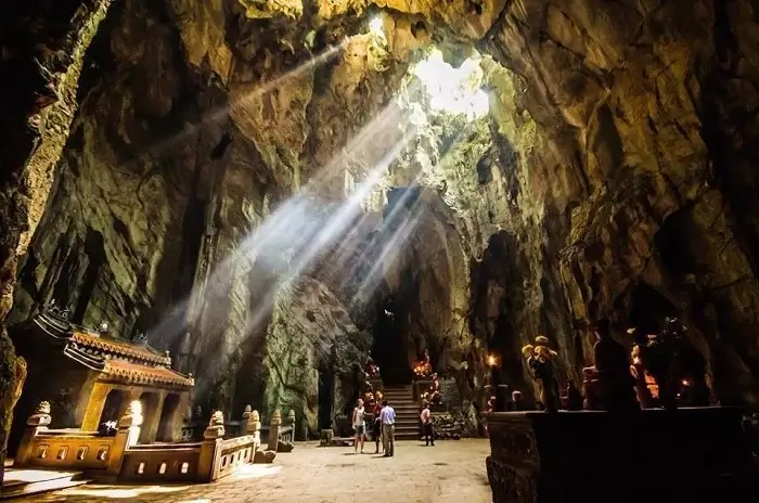 Động Hòa Nghiêm Ngũ Hành Sơn