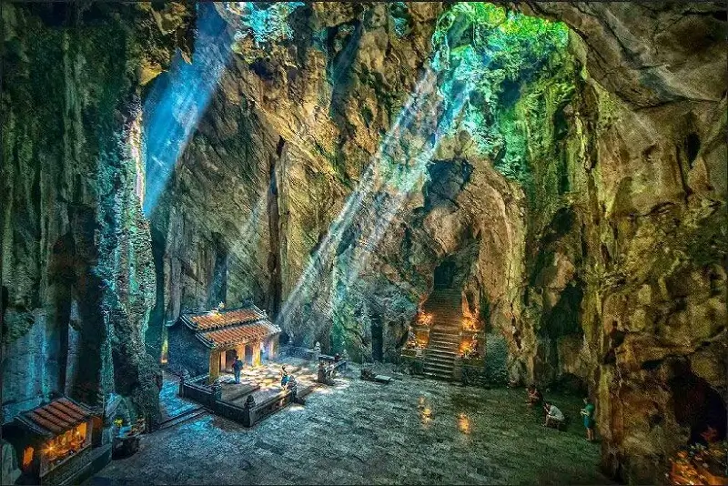 Động Huyền Không bí ẩn trong Ngũ Hành Sơn